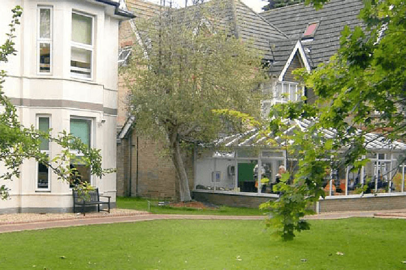 языковая школа Кавендиш в Борнмуте Англия