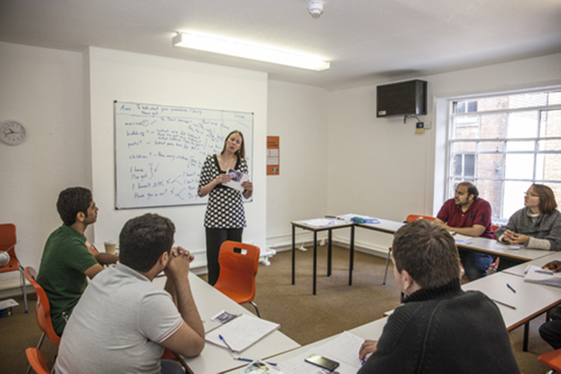Стандартный курс + индивидуальные уроки – Standard Course + One-to-One в школе CES Leeds