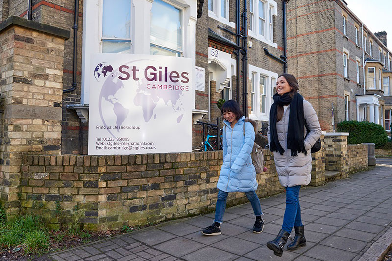 Обучение в St Giles International